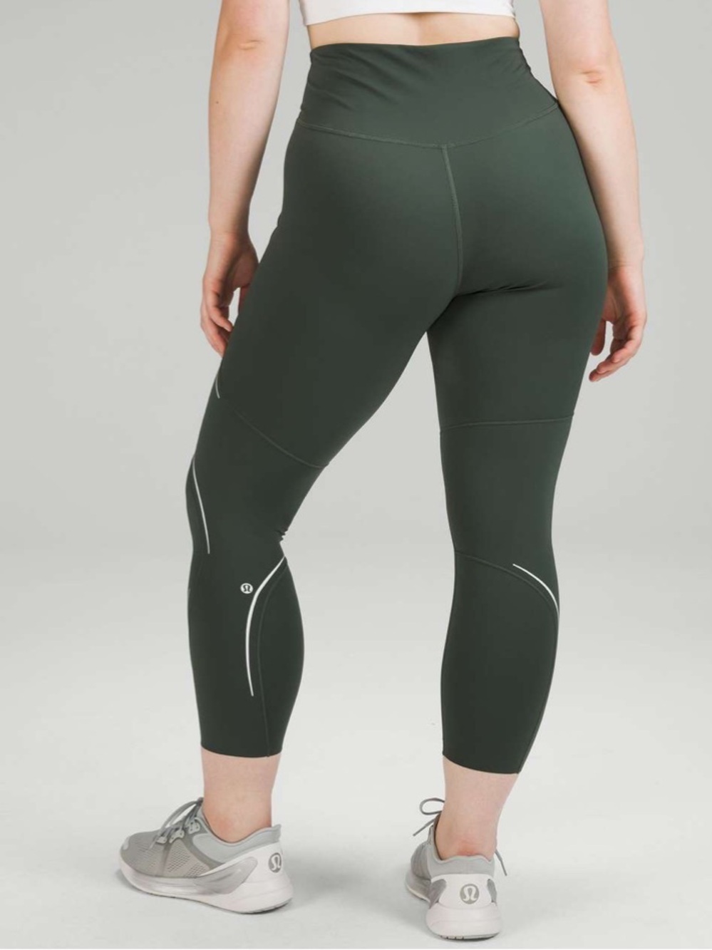 EUC Lululemon Matching Smoked Spruce 3-Piece Set. Size Tops 8/Bottom 6 - Picture 12 of 12